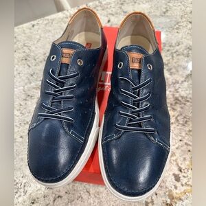 MENS DESIGNER LEATHER SLIP - ON SHOE / SNEAKER BY PIKOLINOS BRAND